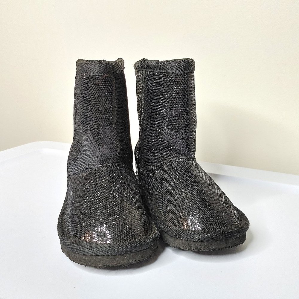 SOLD!! The Childrens Place Black Disco Dots Fuzzy Boots